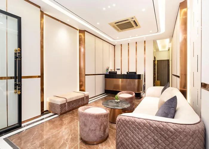 The Luxury Mays Hotel