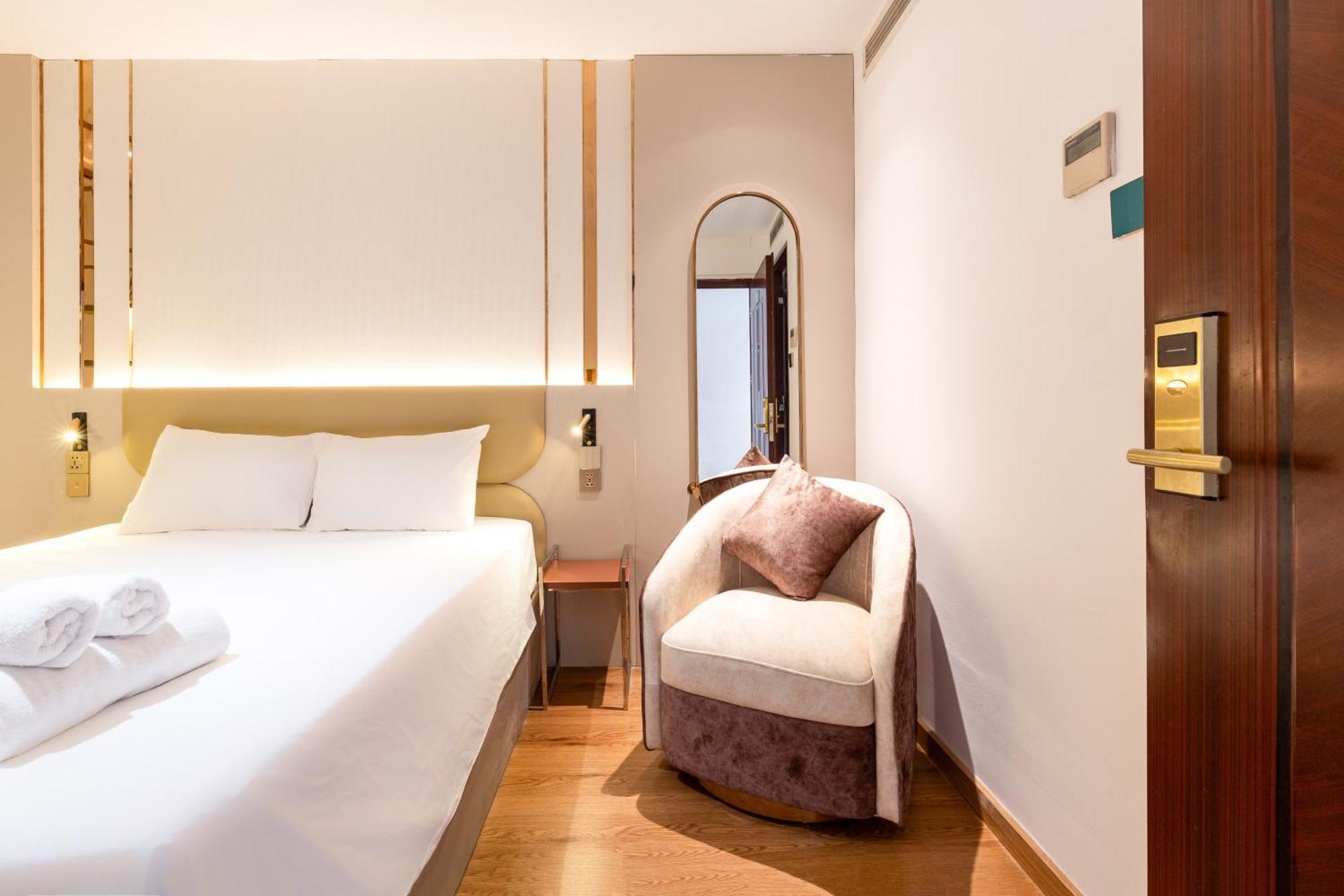 Khách sạn The Luxury Mays 3*