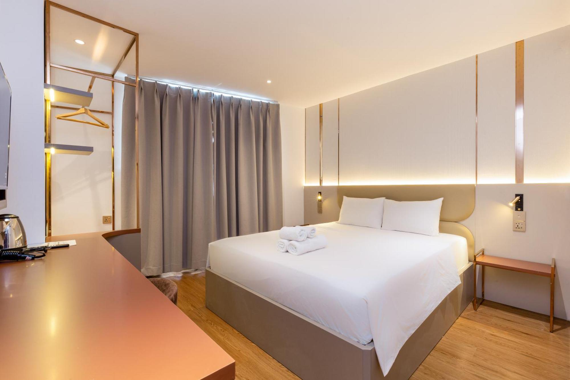 The Luxury Mays Khách sạn