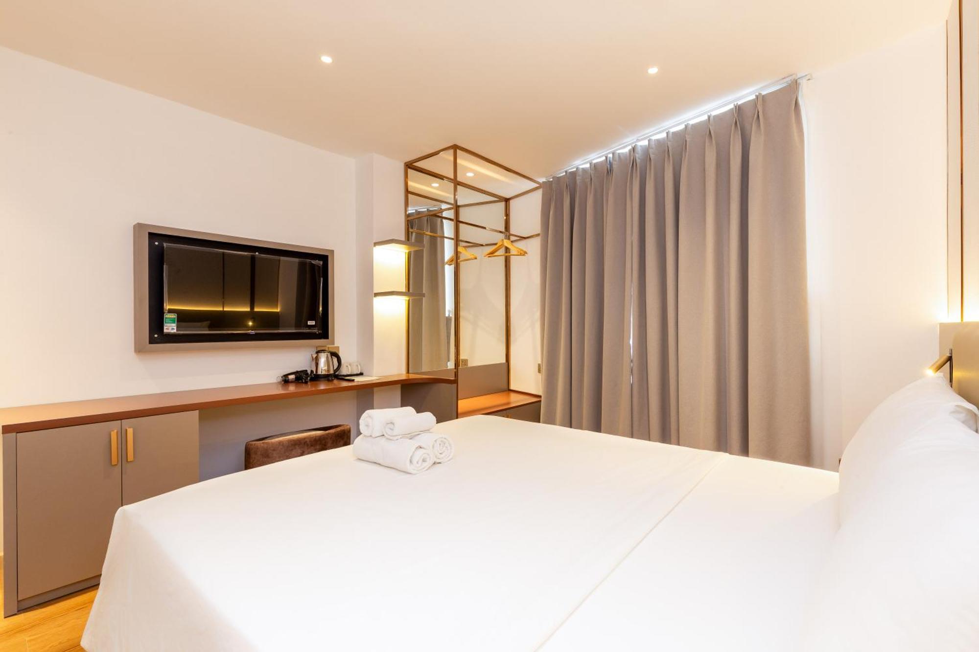 Khách sạn The Luxury Mays 3*