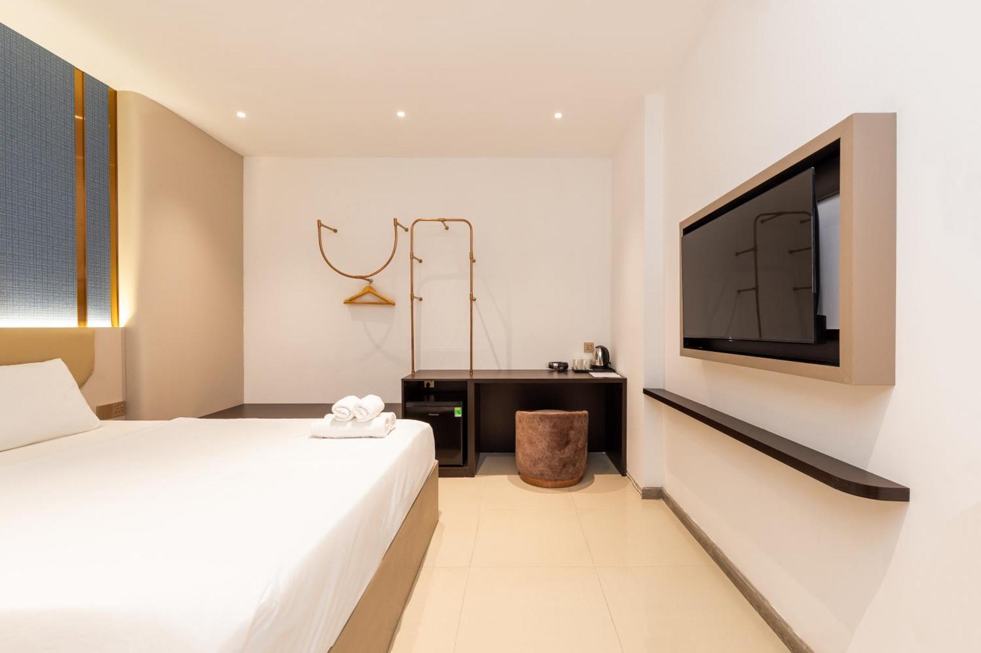 Khách sạn The Luxury Mays TP. Hồ Chí Minh